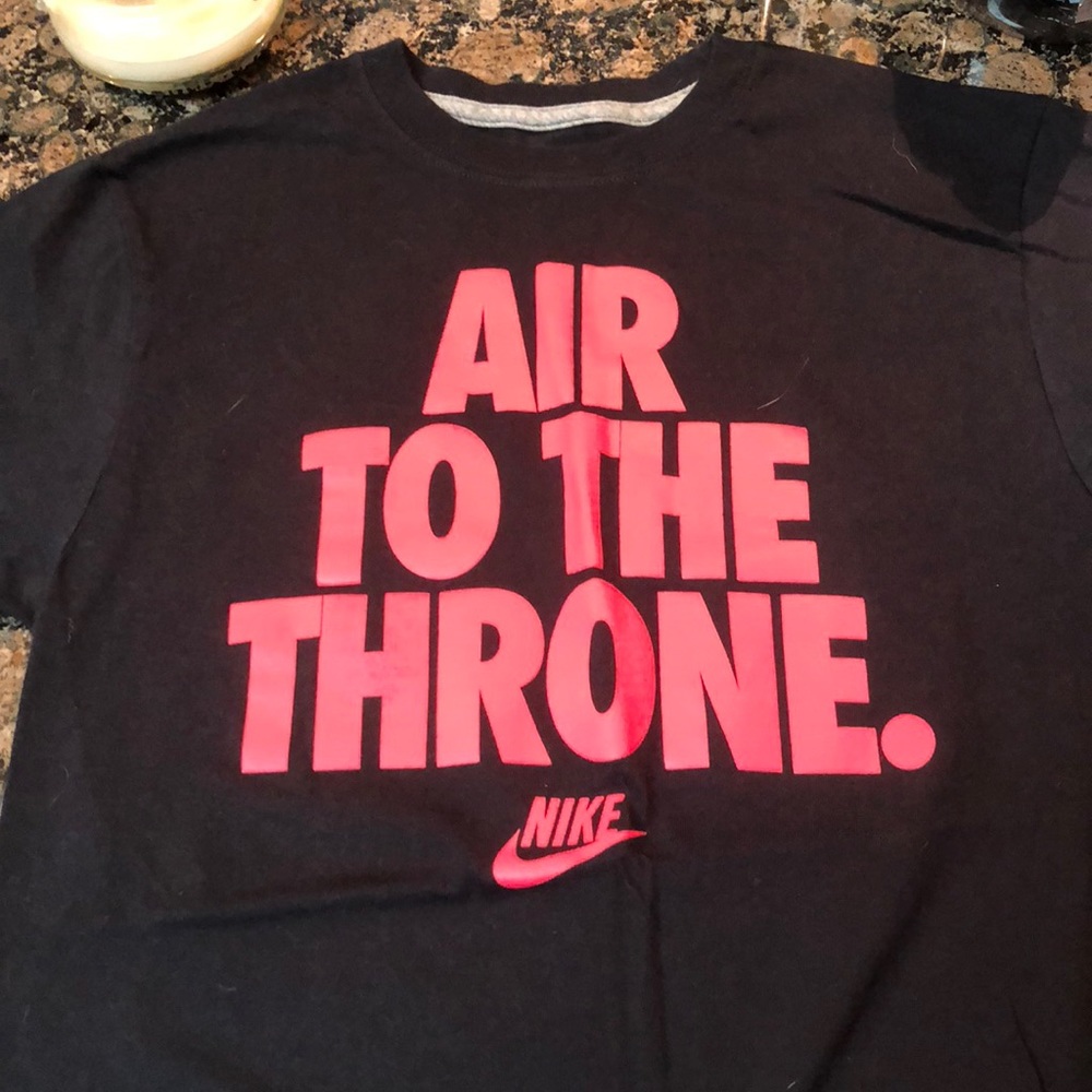 Nike women’s shirt